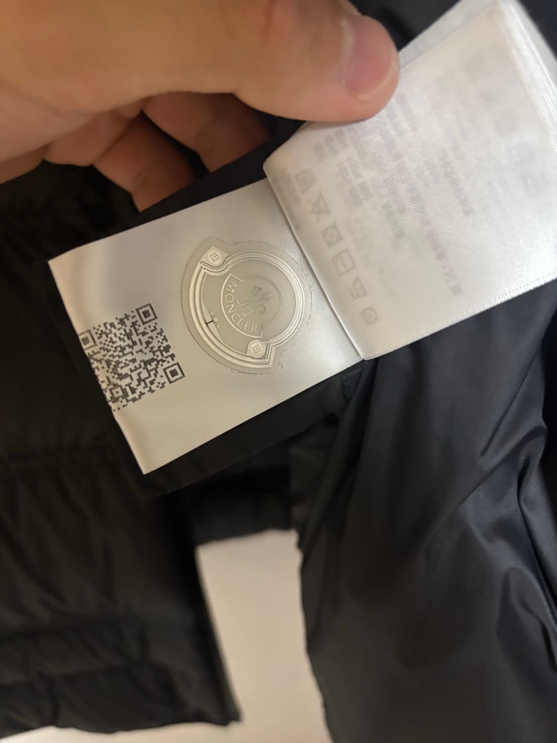 25년식 몽클레어 블랙와펜 패딩 5사이즈 상품이미지6