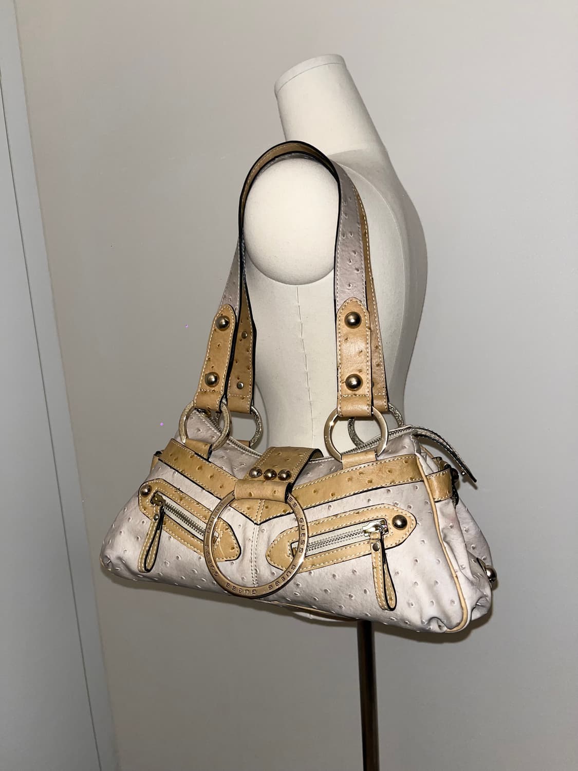 Guess y2k vintage shoulder bag 상품이미지2