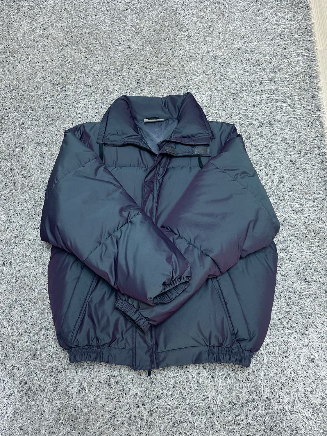 피어오브갓 에센셜 퍼퍼 패딩 이리디센트 상품이미지2