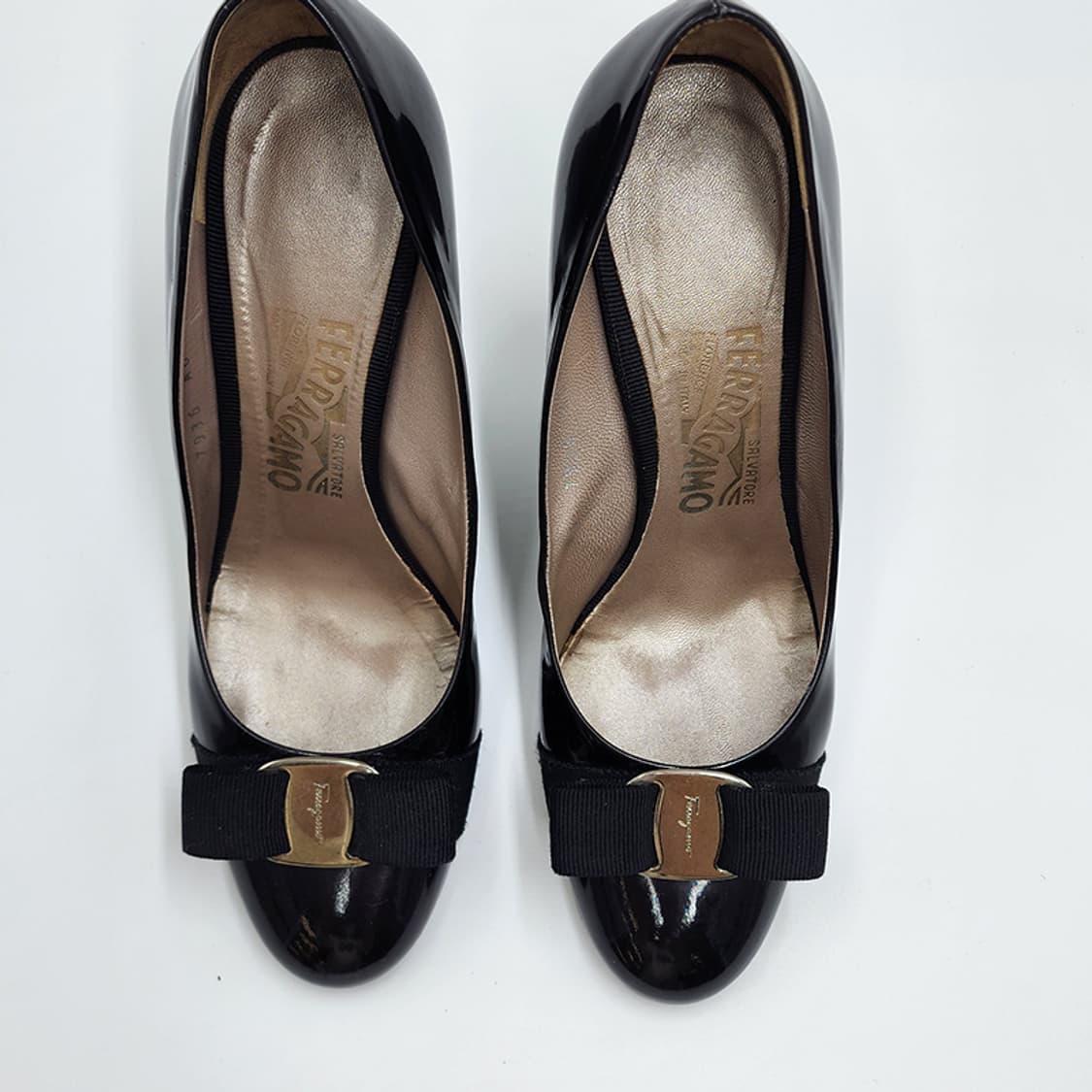 페라가모 바라 페이던트 힐 37 상품이미지4