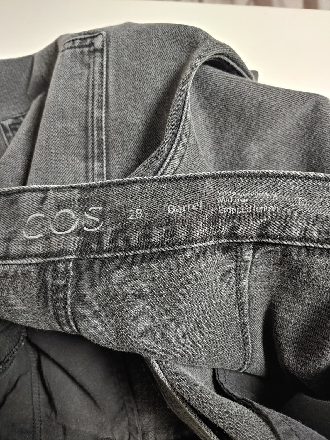 코스 COS 블랙데님 배럴 와이드레그 팬츠 상품이미지7