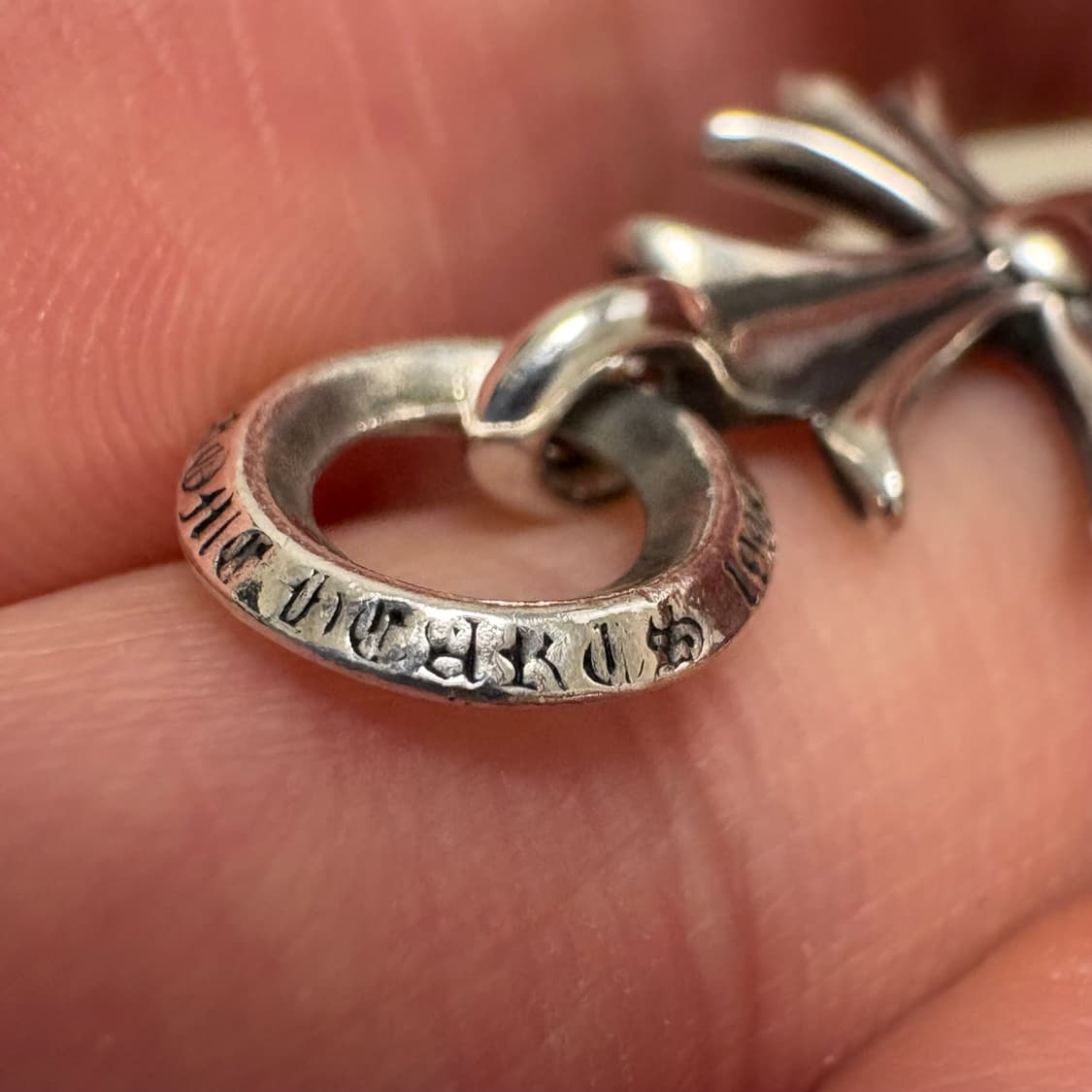 크롬하츠 타이니 크로스 펜던트 상품이미지4