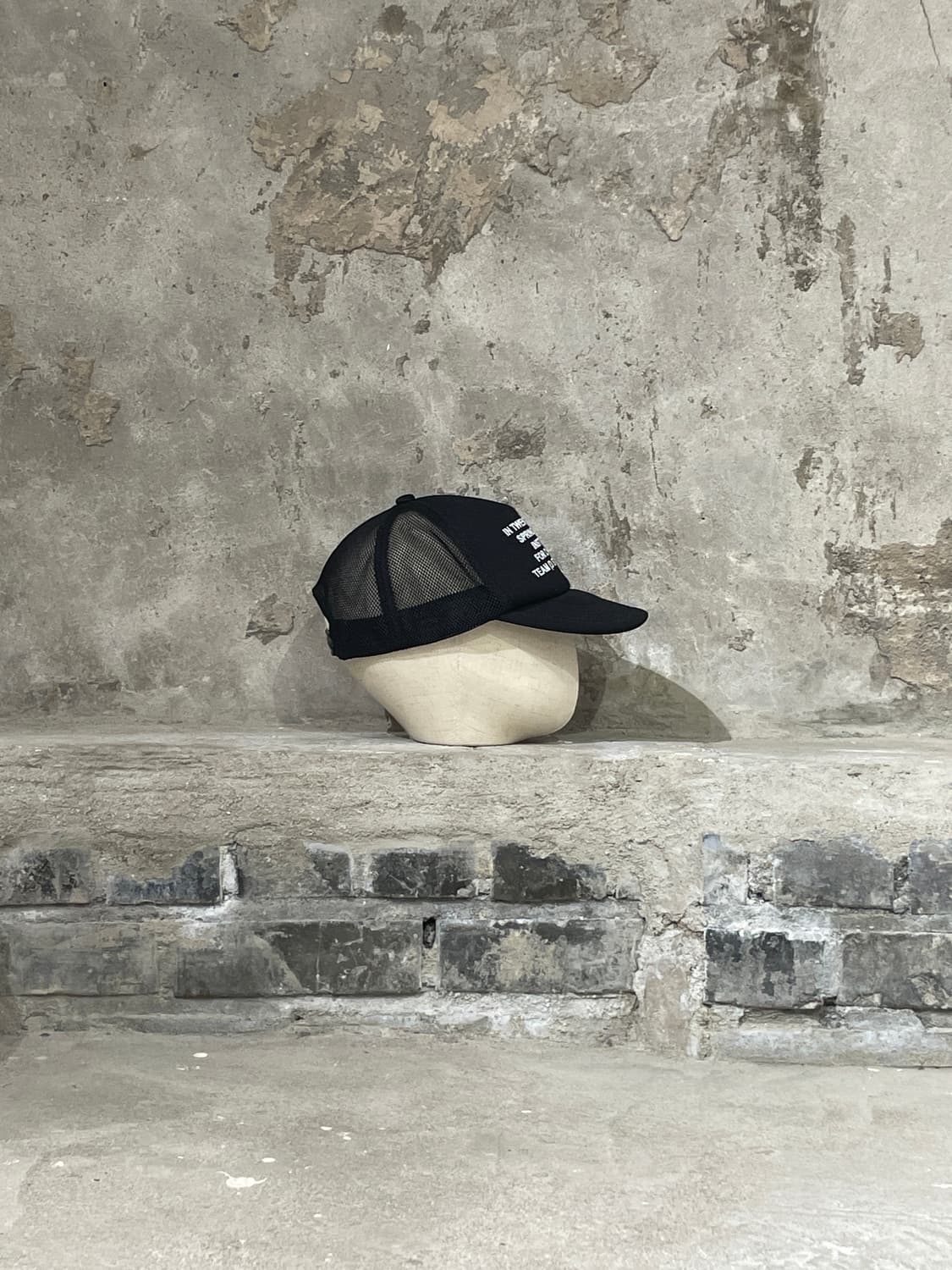 친 다운 블랙 트러커 메쉬 캡 상품이미지6