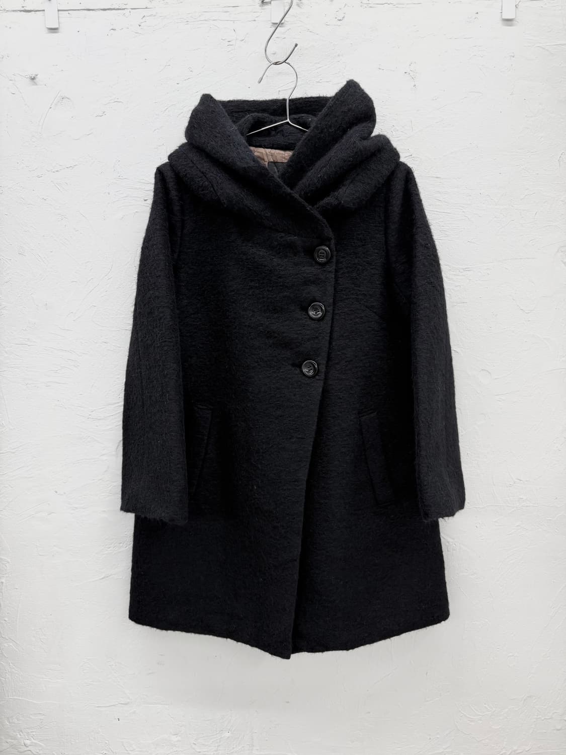 x.more 모헤어 버튼 후드 코트 상품이미지1