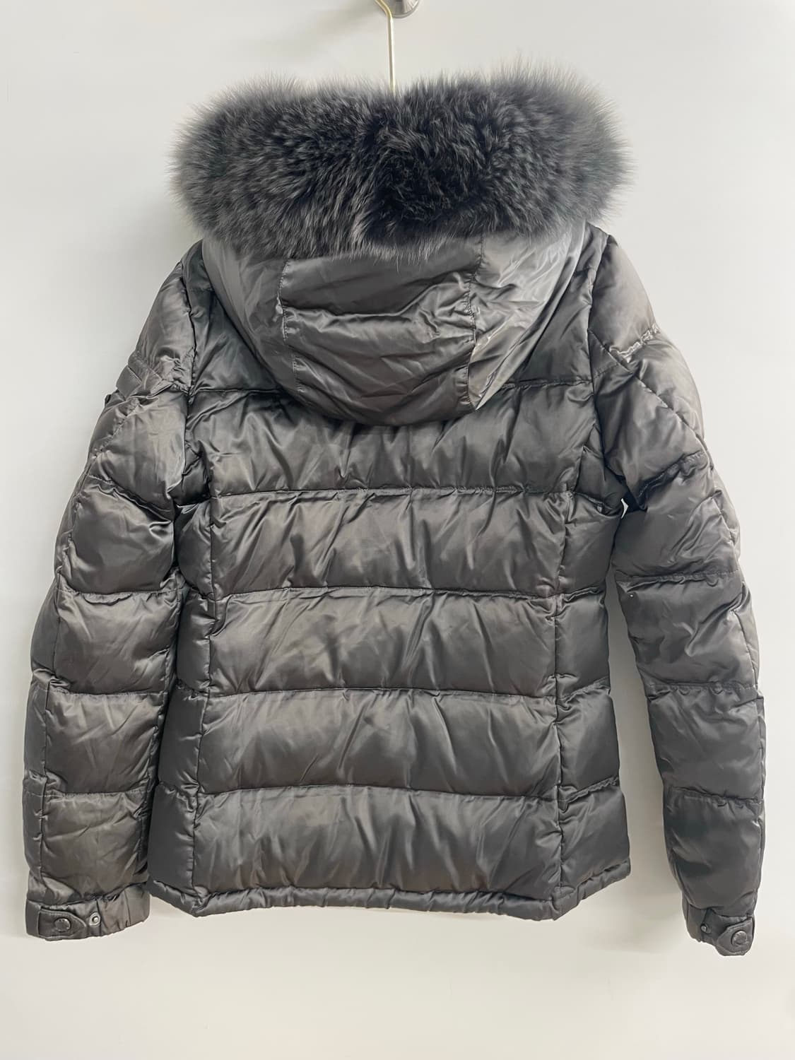 프라다 여성 폭스퍼 패딩 40사이즈 상품이미지4