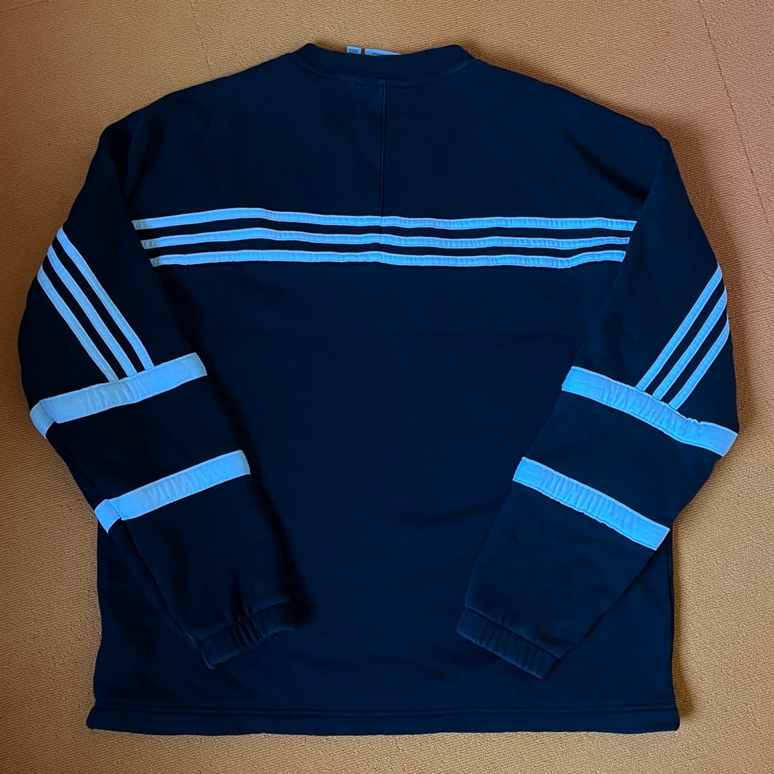 아이다스 불꽃 맨투맨 상품이미지3