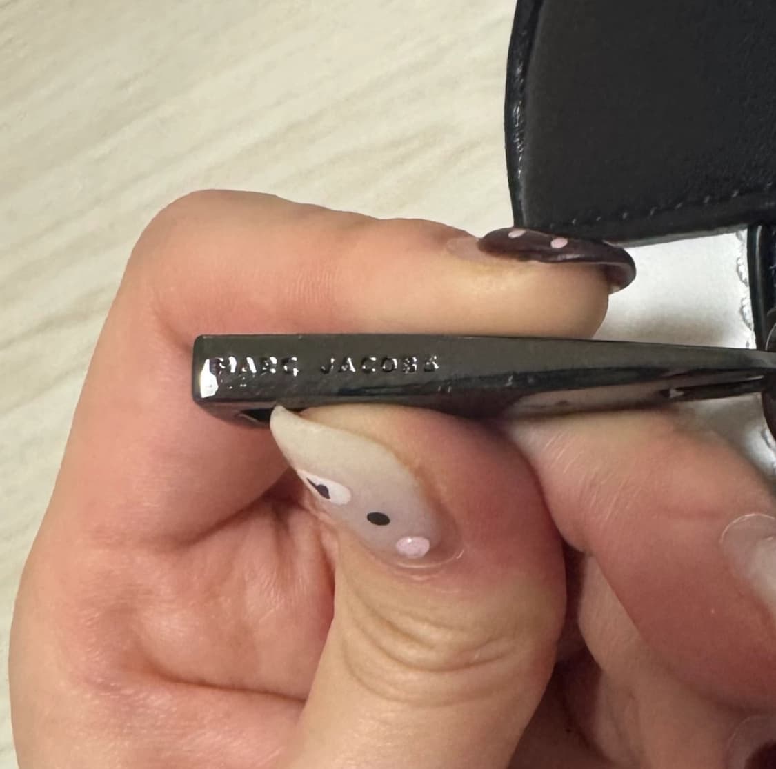 마크제이콥스 스몰 돔 볼링 크로스백 상품이미지7