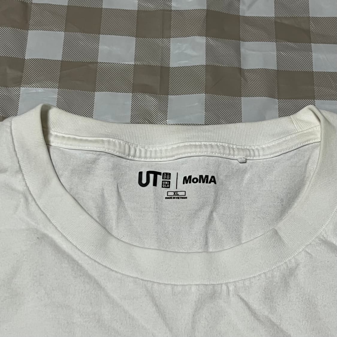 유니클로 MOMA 반팔 XL 반팔티 UT 모마 상품이미지2