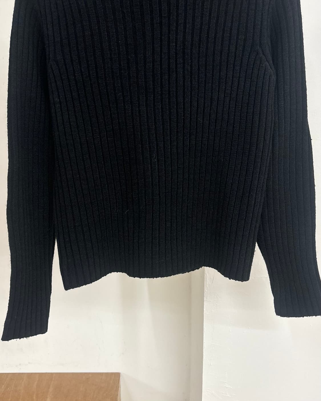 버버리 블랙 노바체크 숄더 터틀넥 니트  상품이미지5