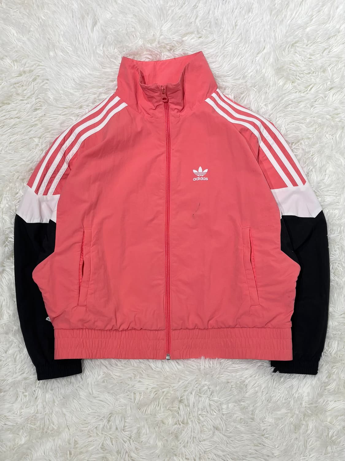 아디다스 삼선 빅로고 바람막이 상품이미지4