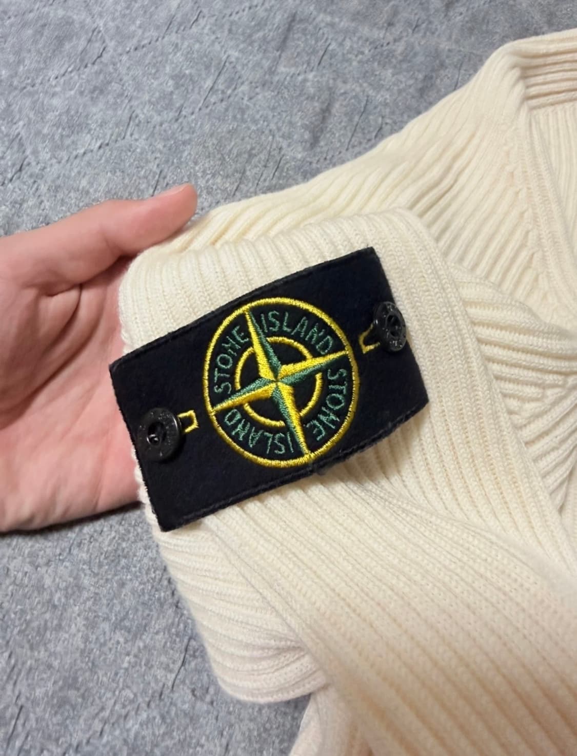 스톤아일랜드 터틀넥 니트 상품이미지2