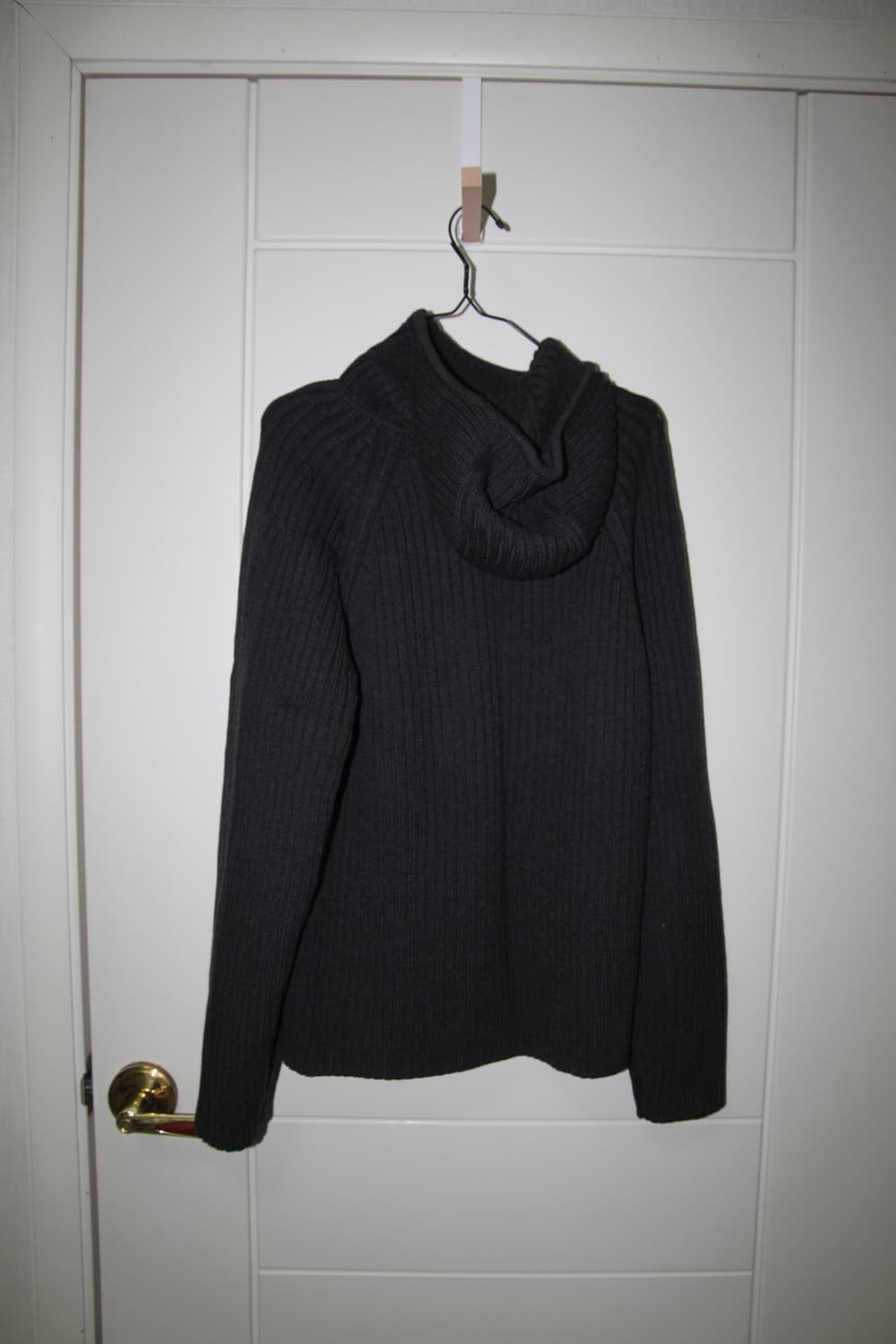 cos 니트 후드 상품이미지1