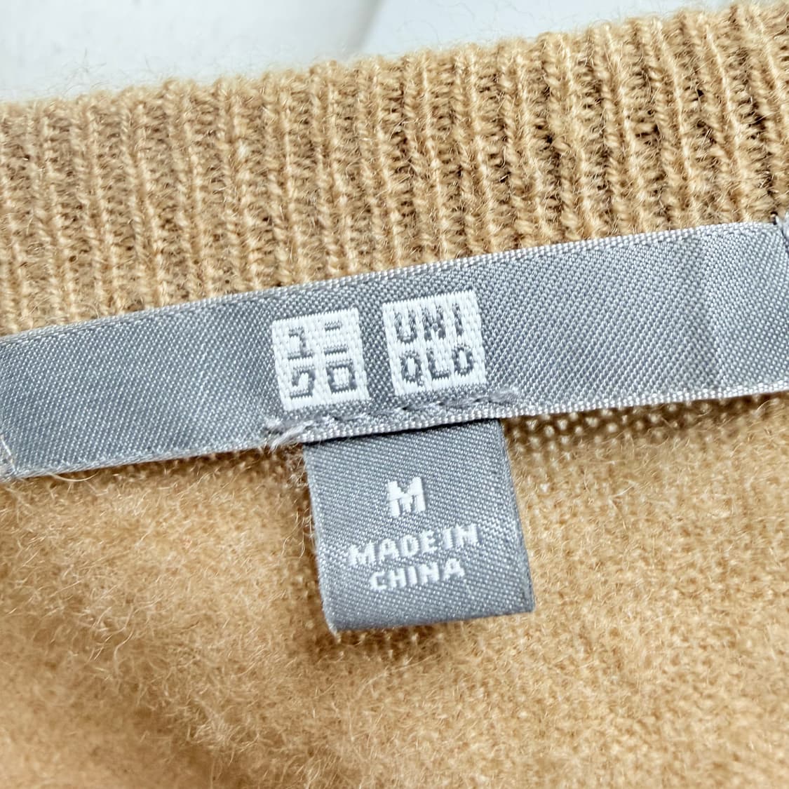 [캐시미어 100%] 유니클로 베이지 라운드 가디건 M 상품이미지4