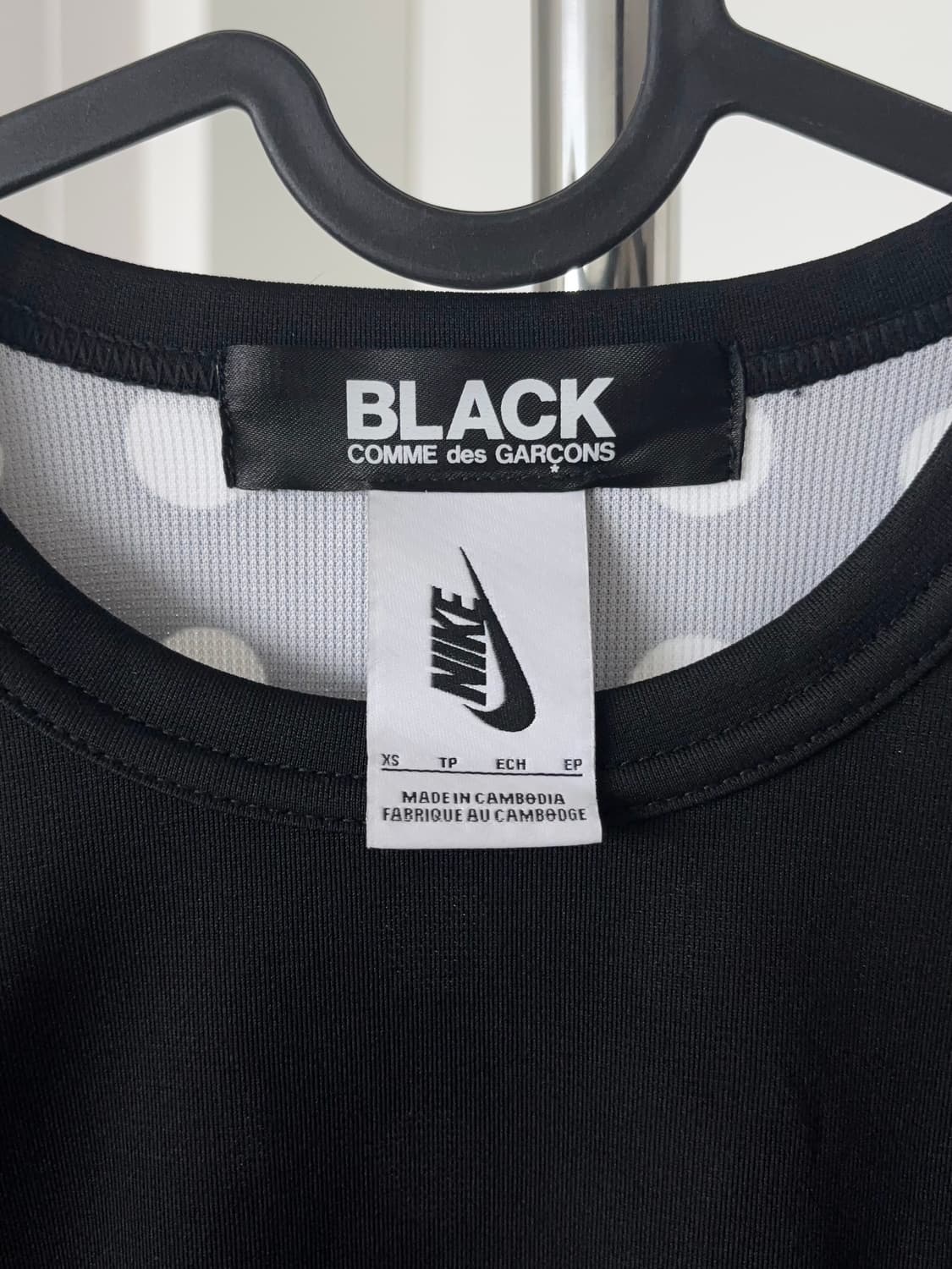 꼼데가르송 블랙 x 나이키 도트 티셔츠  상품이미지6