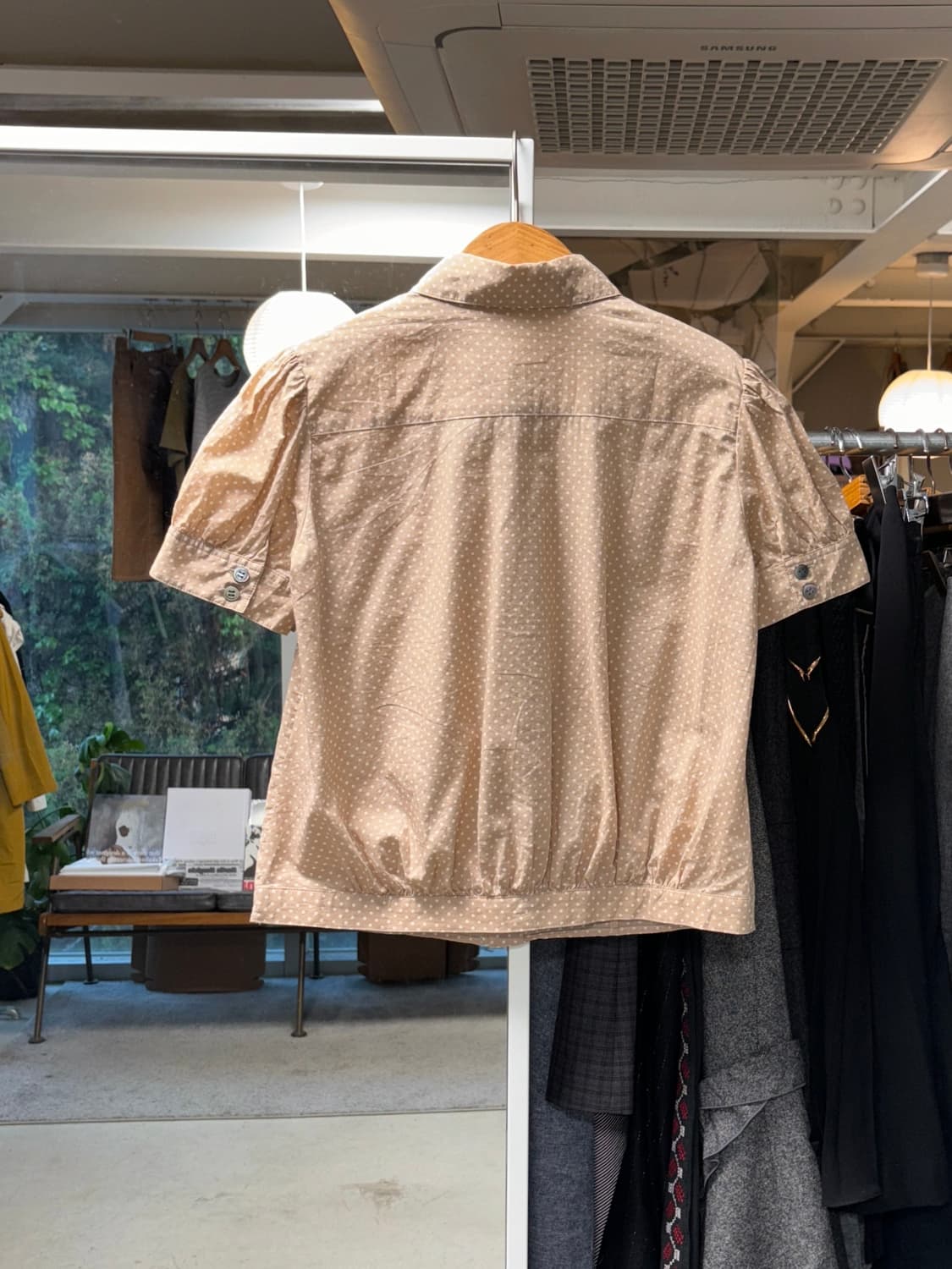 스나오 쿠와하라 도트 크롭 셔츠 상품이미지2