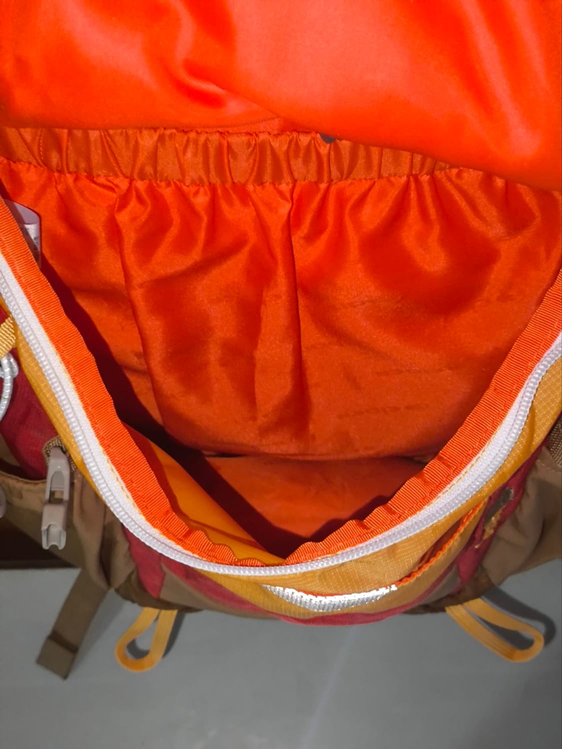 아이더 15리터 등산배낭 레인커버 있음 상품이미지7