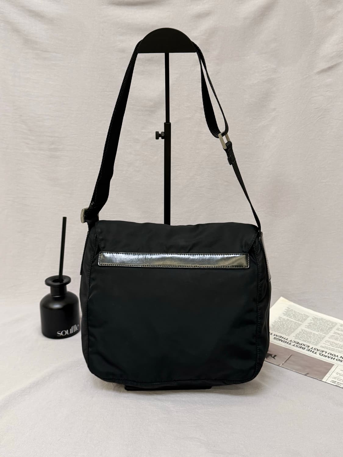 프라다 나일론 포코노 버클 크로스백 주우재백 상품이미지4