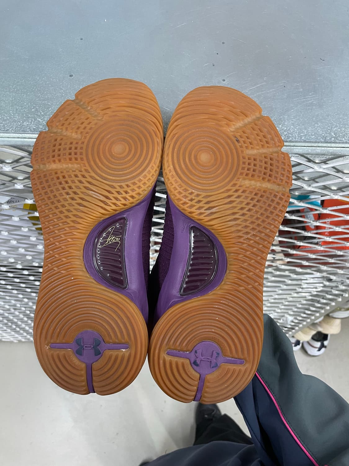 언더아머 UA 커리 4 로우 280 상품이미지6