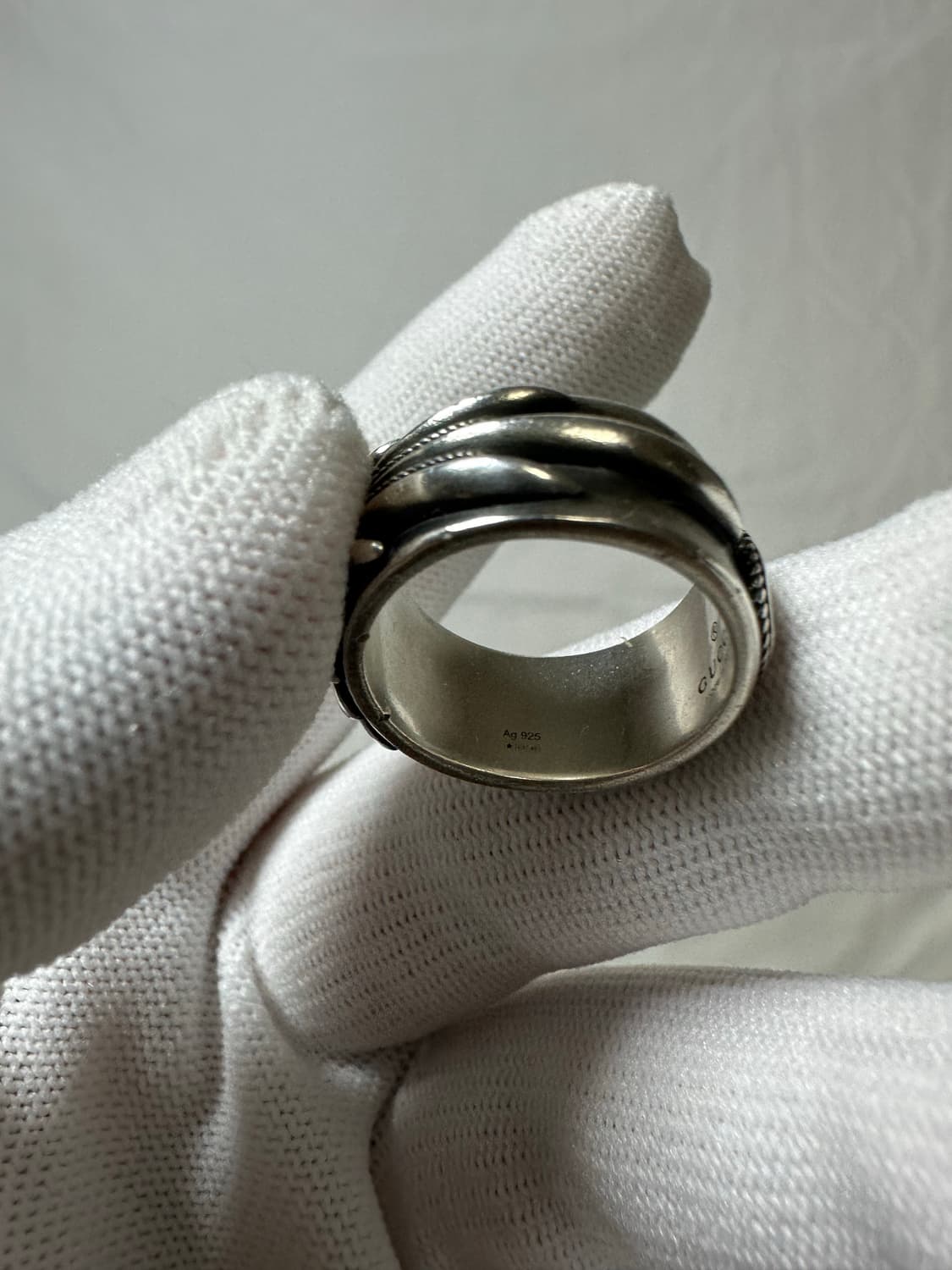 구찌 인터로킹G 인그레이브드 플라워 링 (15) 상품이미지5