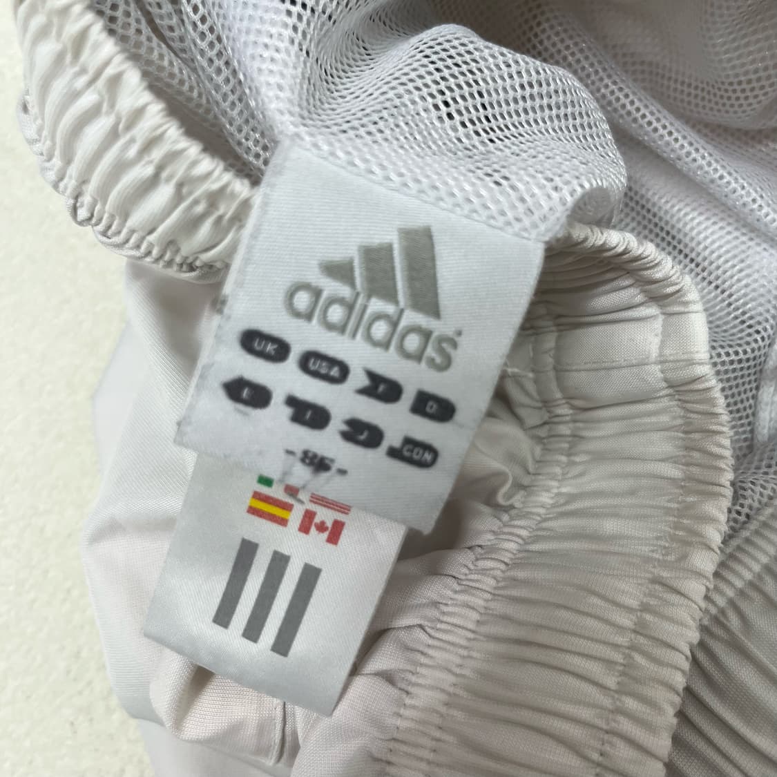 Adidas 00‘s white track pants 상품이미지5