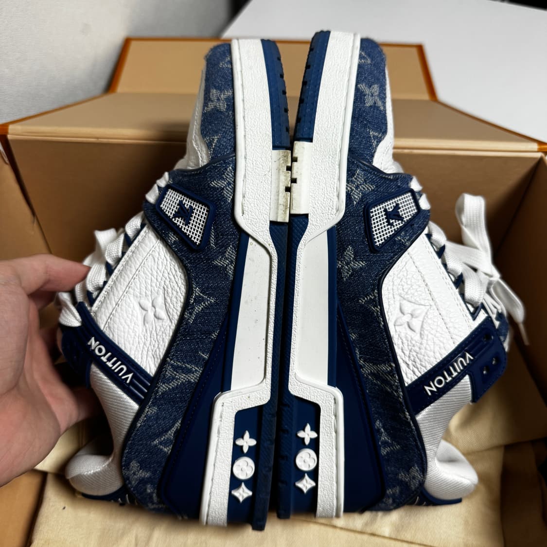 루이비통 LV 트레이너 모노그램 데님 블루 스니커즈 4 상품이미지4