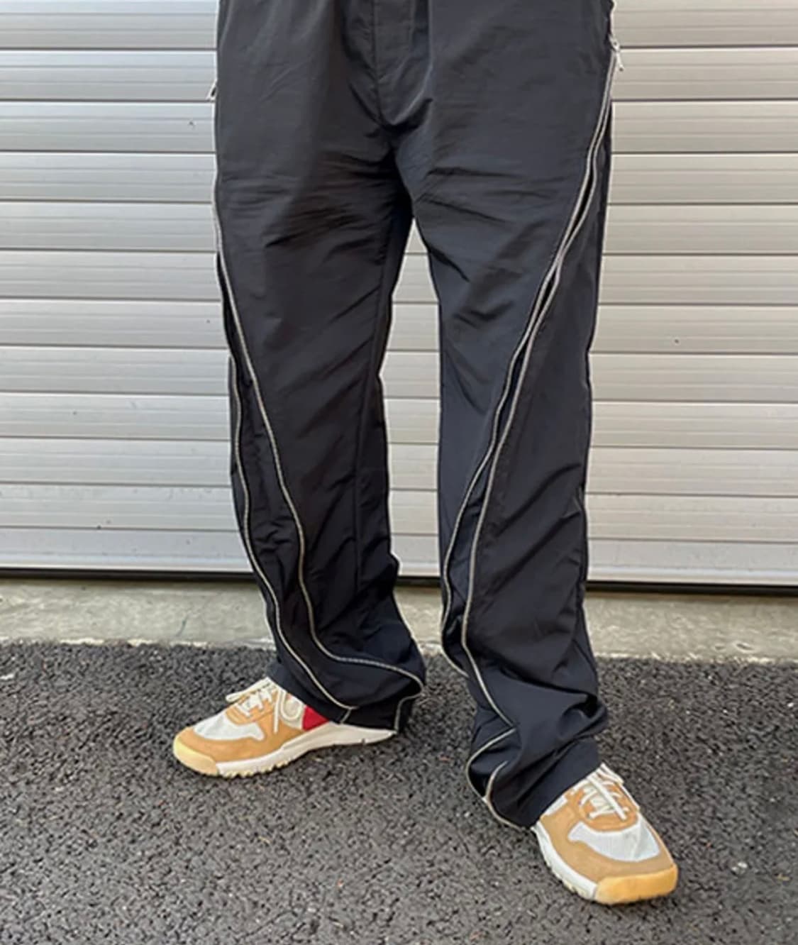 오블리크 지퍼 팬츠 (블랙, 남여공용) 상품이미지1