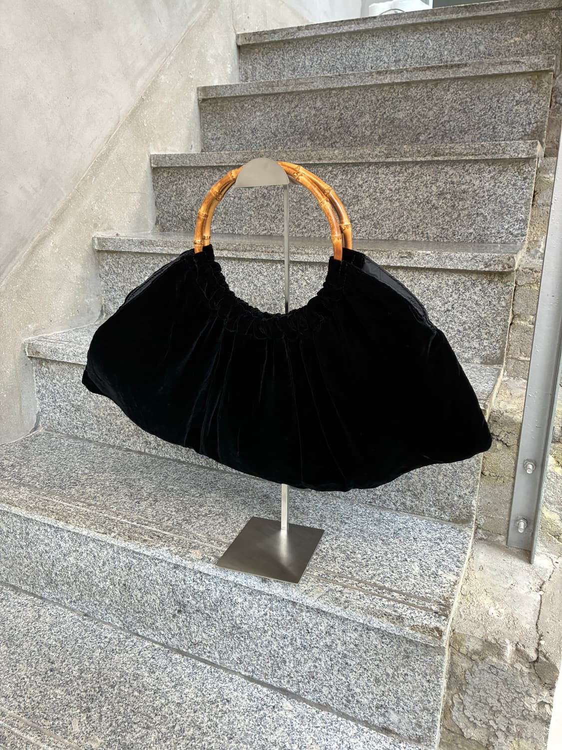 꼼데가르송 벨벳 뱀부 백 상품이미지4