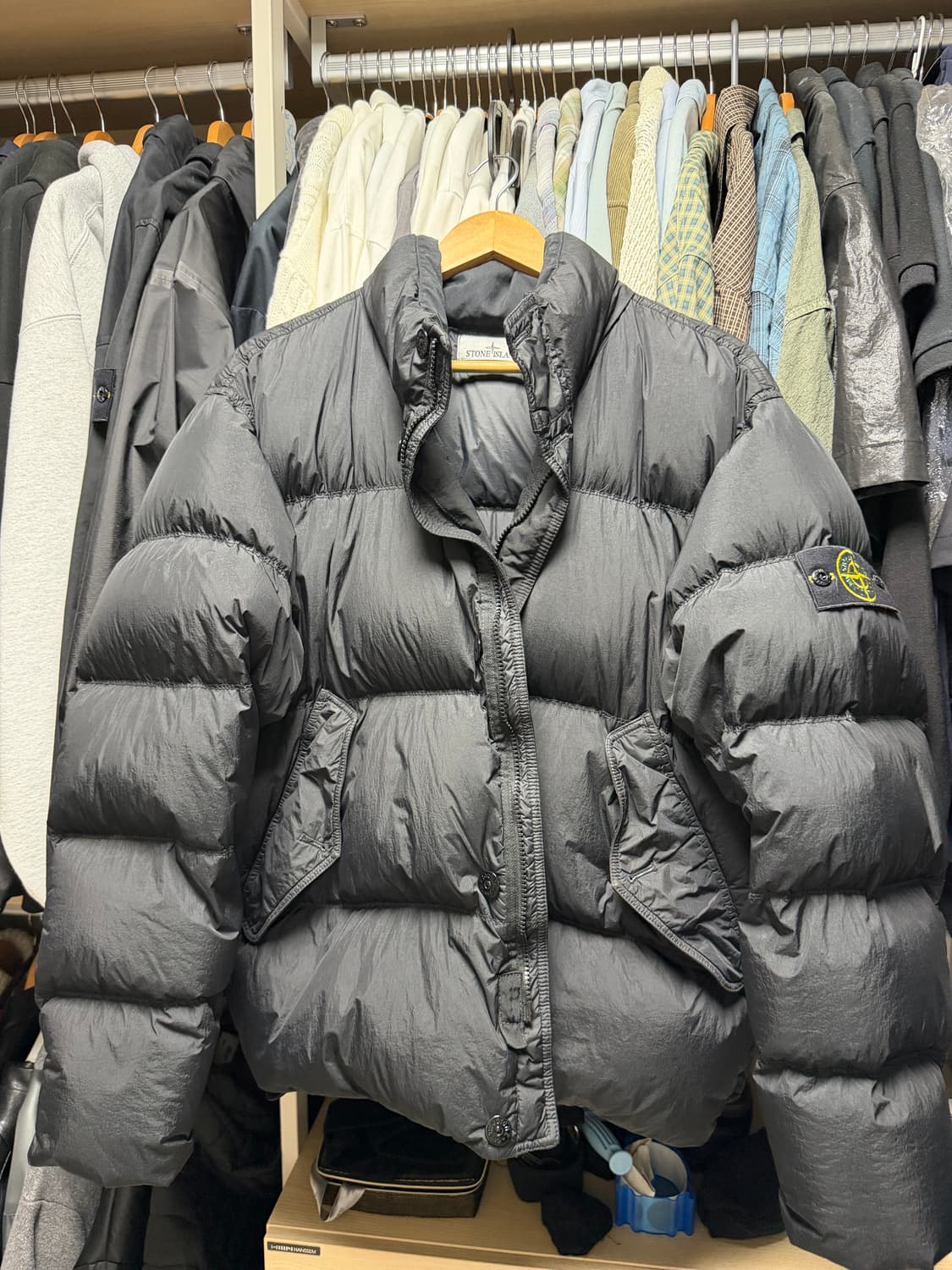 스톤아일랜드 크링크랩스 블랙 24fw 40123 패딩 M 상품이미지3