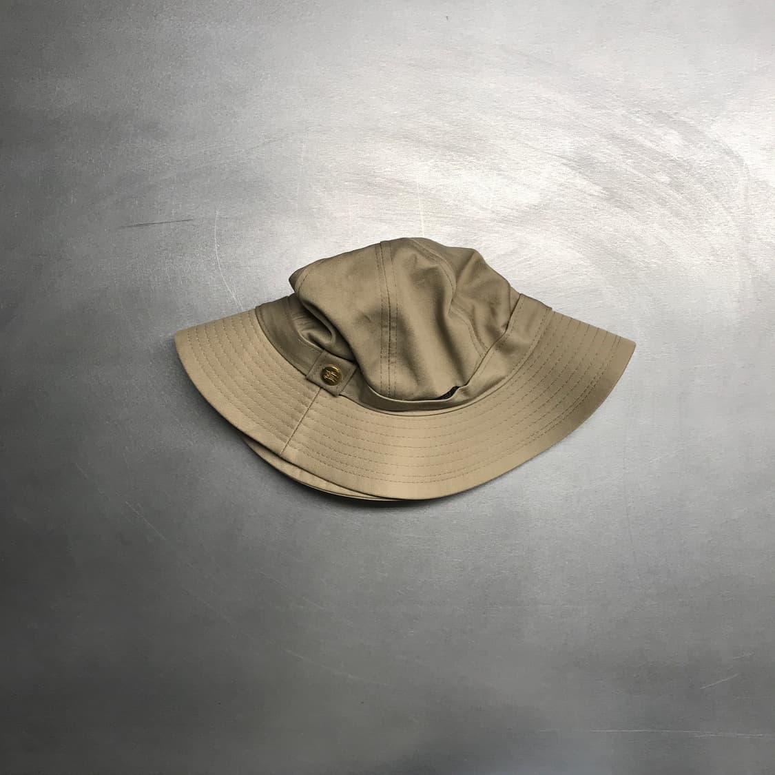 버버리 베이지 버킷햇 M 상품이미지1