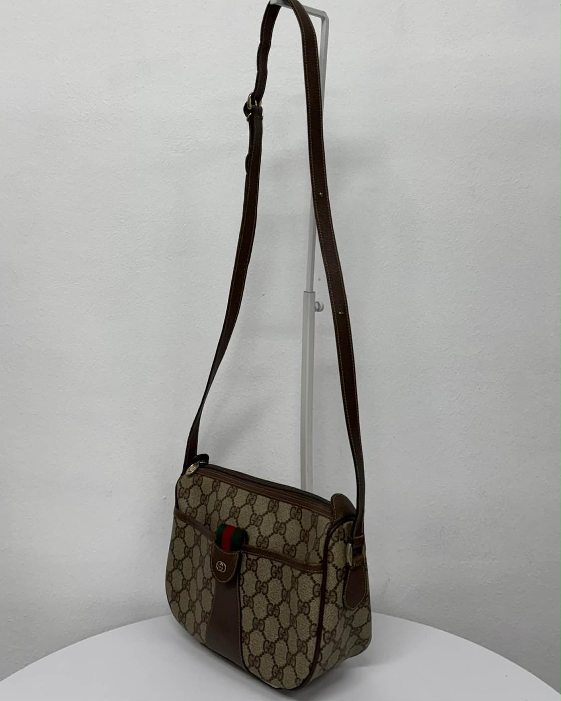 구찌 빈티지 GG 캔버스 숄더 크로스백 상품이미지3