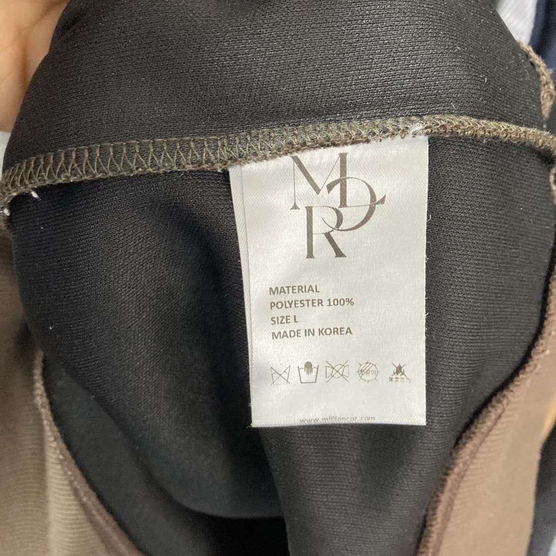 밀리언코르 2024 공용 오버핏맨투맨 브라운 L  상품이미지5