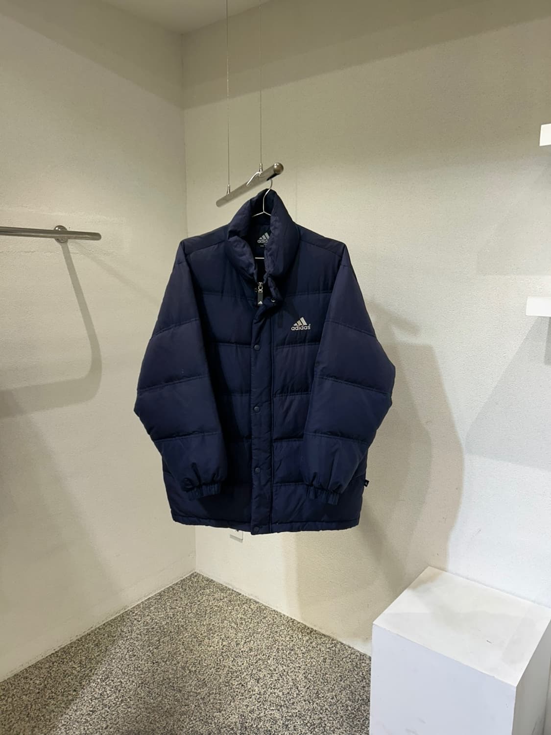 아디다스 덕다운 푸퍼 패딩 상품이미지1