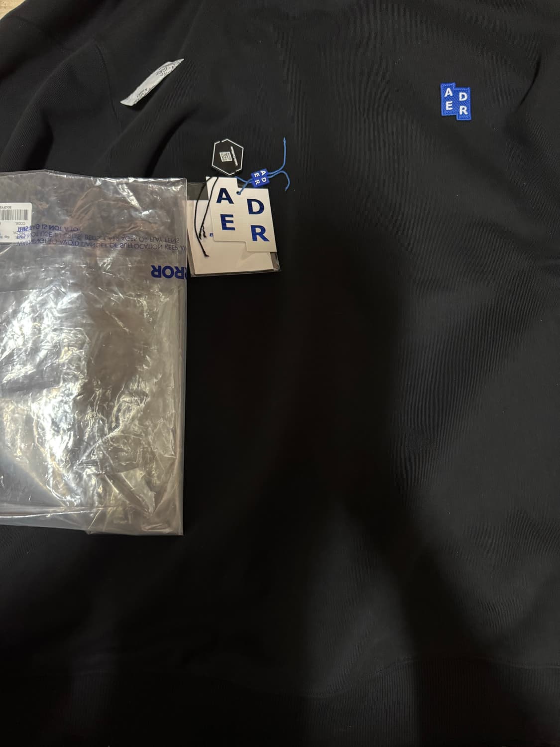 아더에러 Error Sig 맨투맨 블랙 XL 판매합니다 상품이미지1