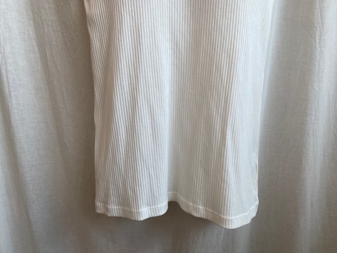 GU 화이트 캡슬리브리스탑(L) 상품이미지5