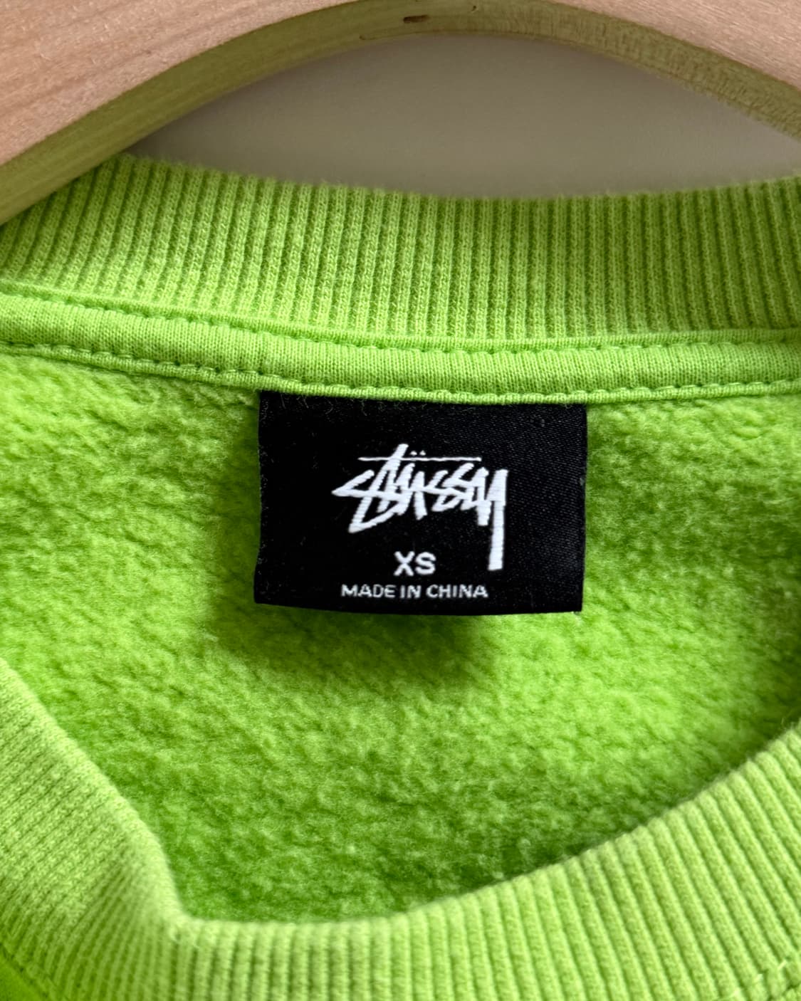 Stussy 스투시 네온 그린 컬러 월드투어 맨투맨 상품이미지6