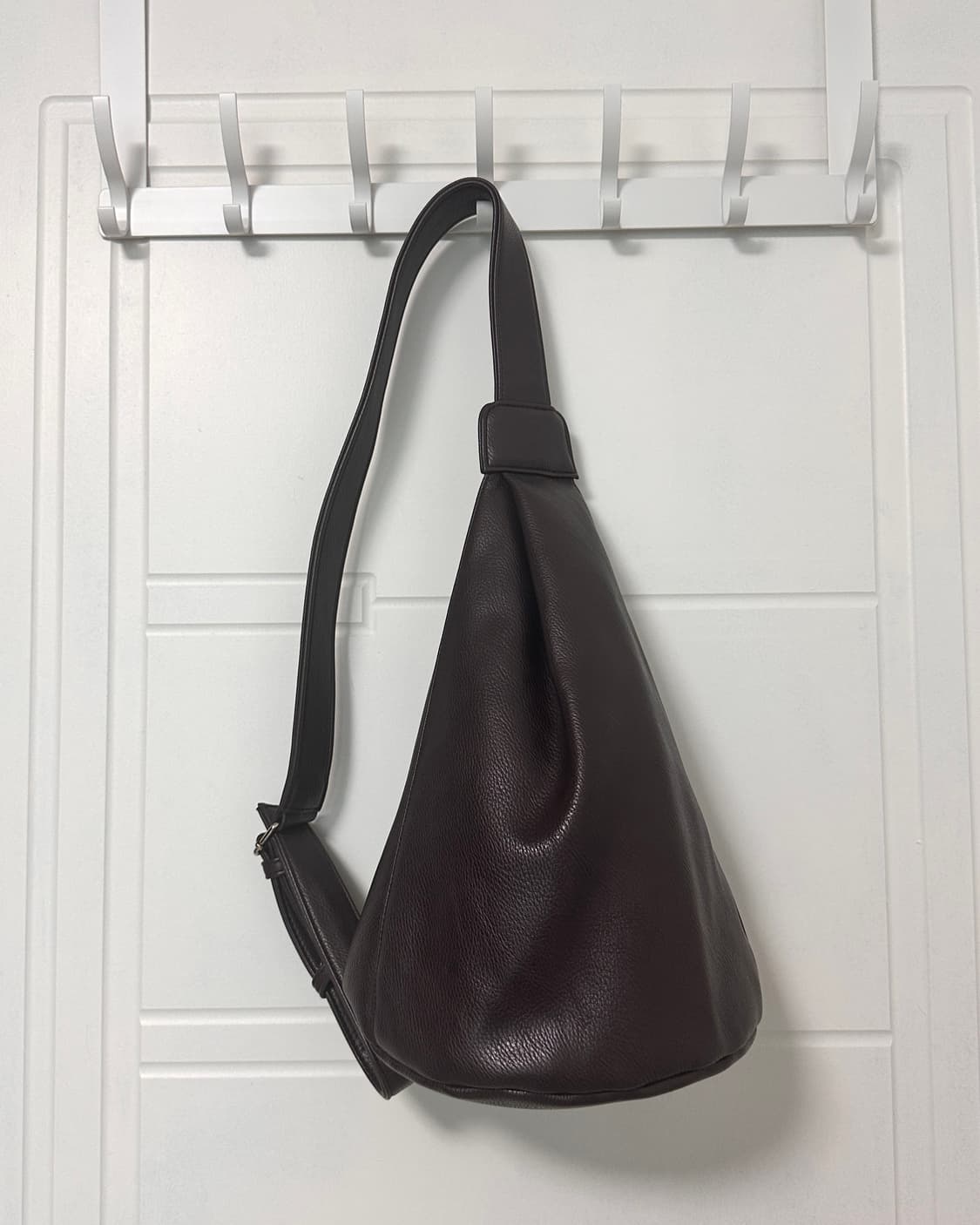 르 슬링 백 (브라운) 상품이미지3