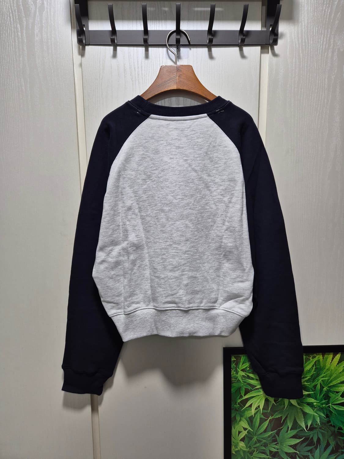 (세일)(새상품)프렌디 래글런 크롭 맨투맨 상품이미지10