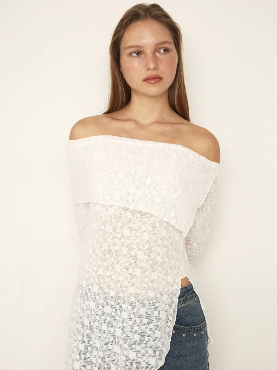 폴리수엠 ARGYLE LONG OFF-SHOULDER TOP, WHITE 상품이미지3