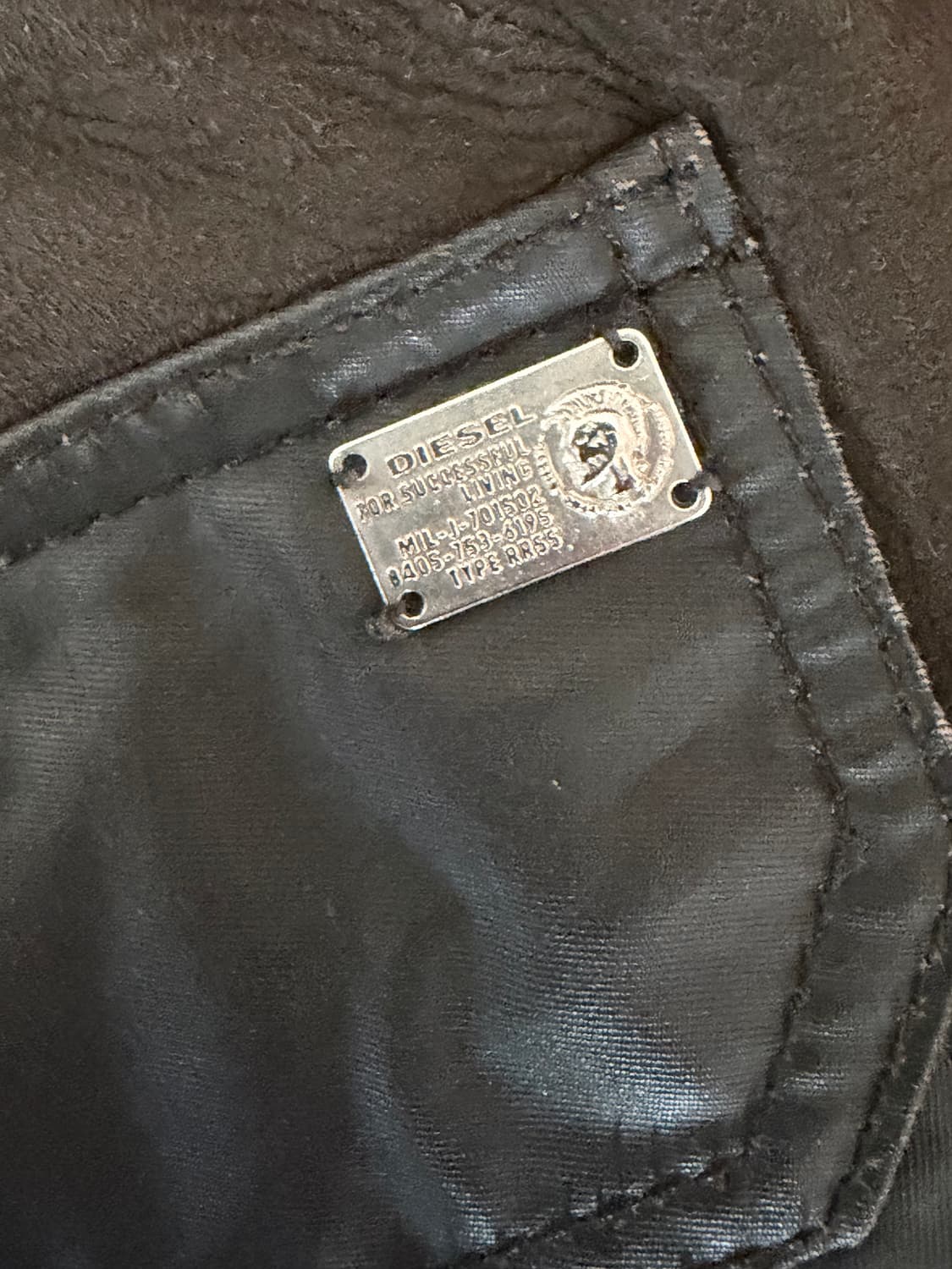 [L]디젤 양가죽 무스탕 브라운 상품이미지6