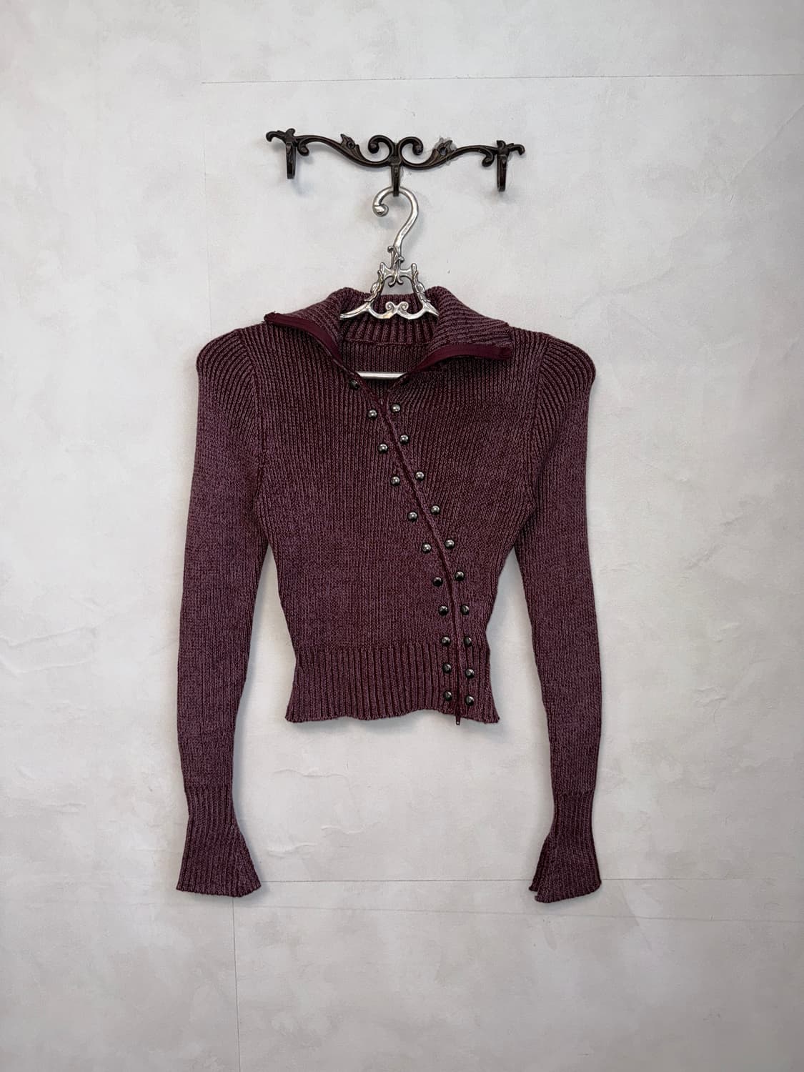 Burgundy asymmetric studs knit zipup 상품이미지4