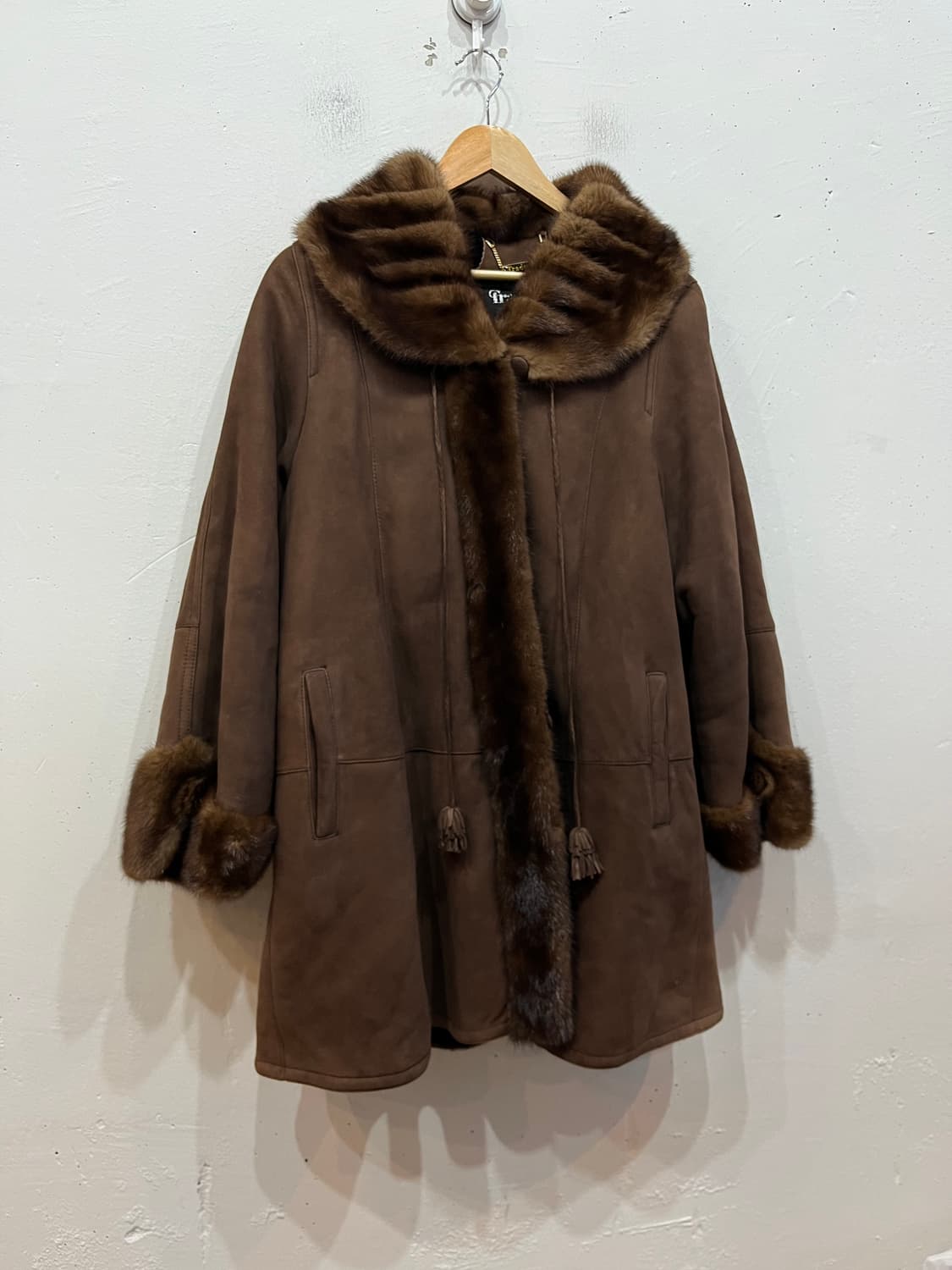 Fradong 양가죽 밍크 트리밍 무스탕 코트 우먼즈 상품이미지1