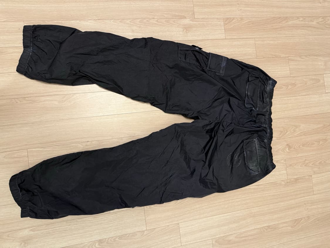 [L]20fw 슈프림x스톤아일랜드 페인티드카모나일론 카고팬츠블랙 상품이미지5