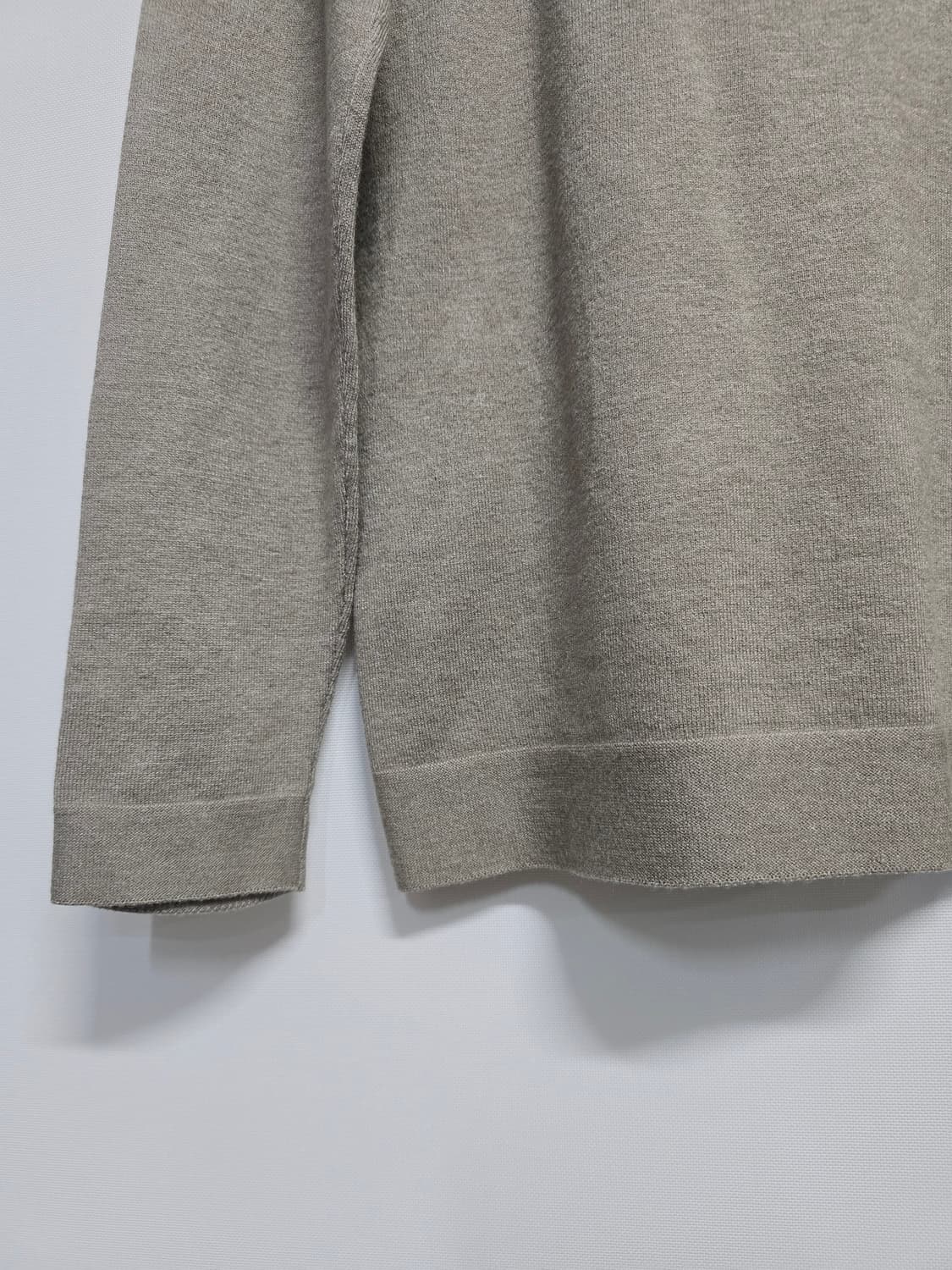 베스티벨리 베이지색 목폴라 긴팔 니트85 상품이미지7