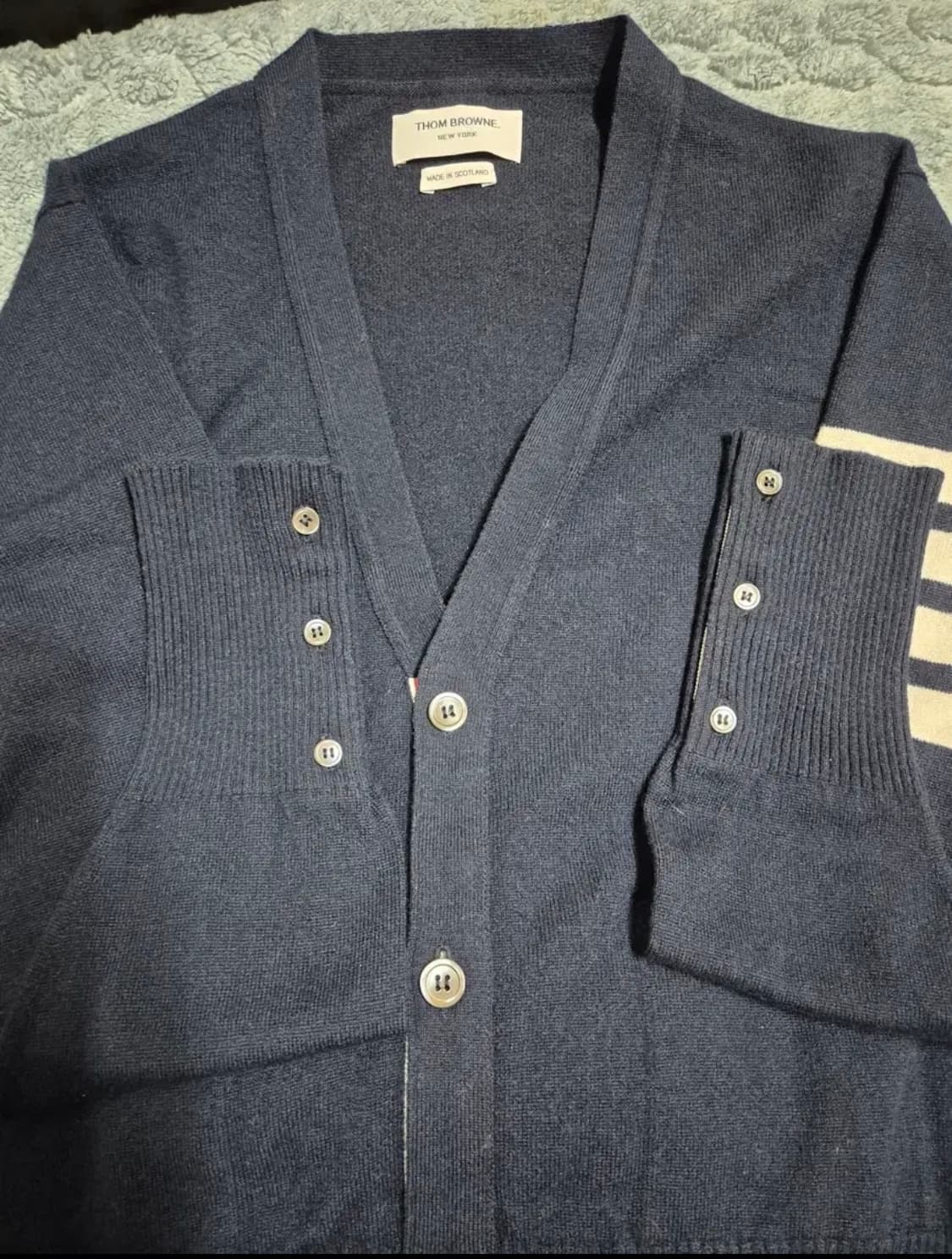 톰브라운 캐시미어 백화점판 가디건 상품이미지2