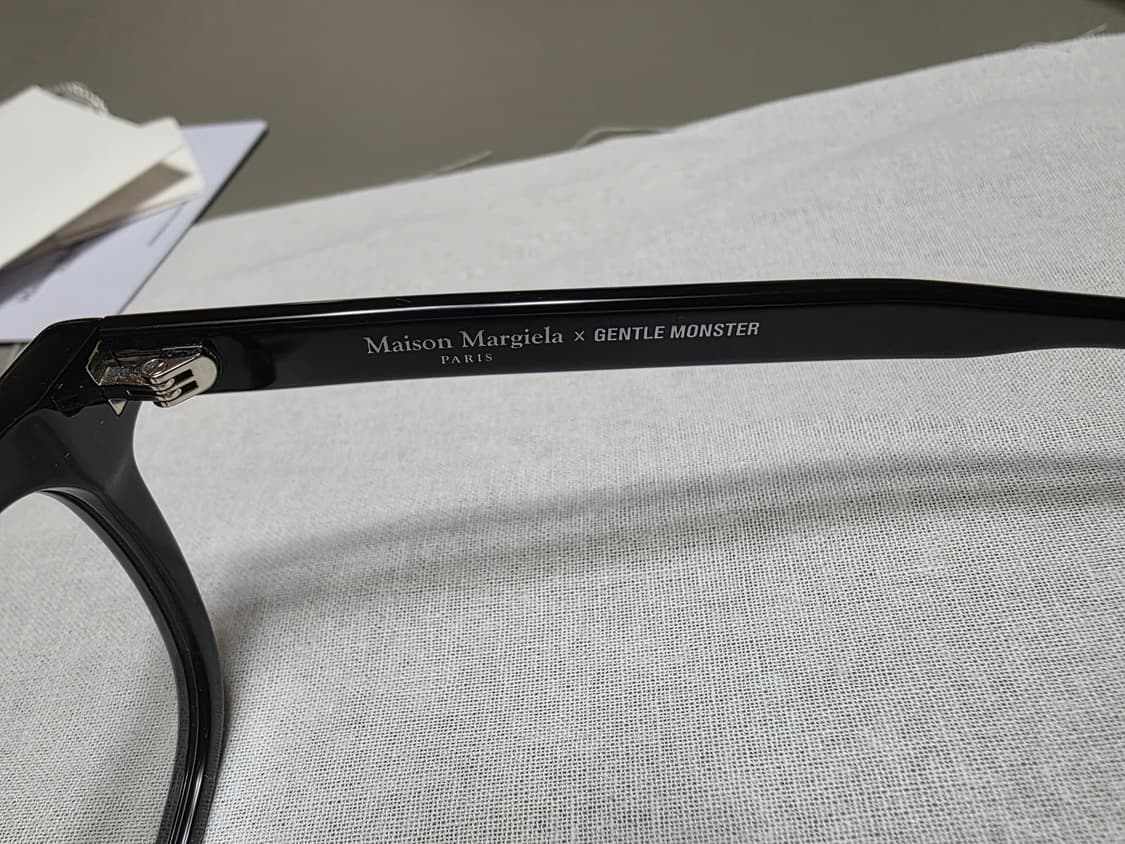 젠틀몬스터 메종 마르지엘라 MM010 블랙 상품이미지5