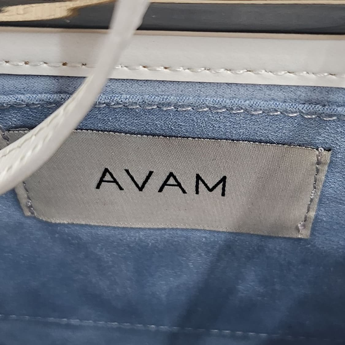 새상품 AVAM 크로스백 상품이미지9