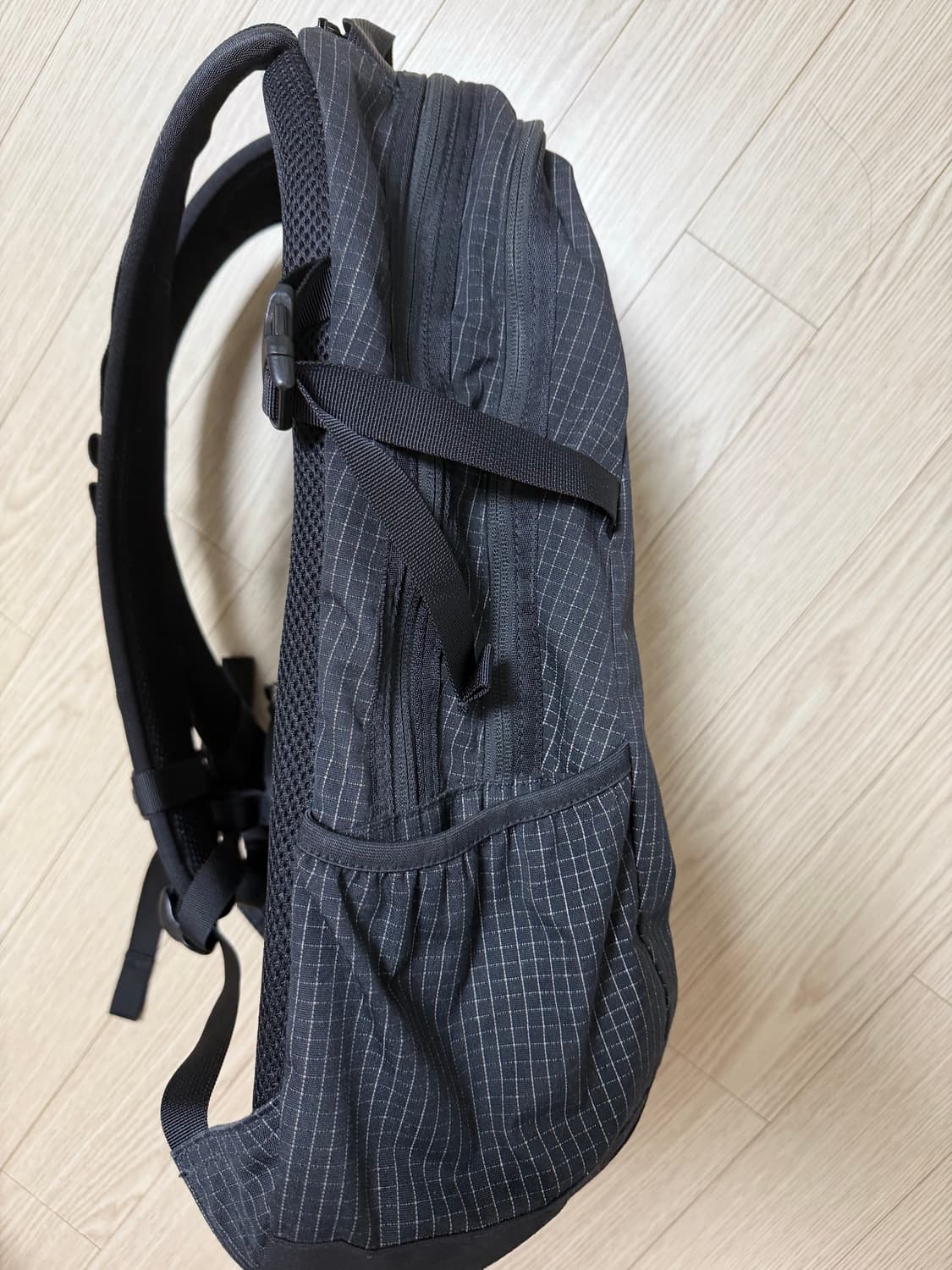 슈프림 백팩 블랙 - 24SS 상품이미지4