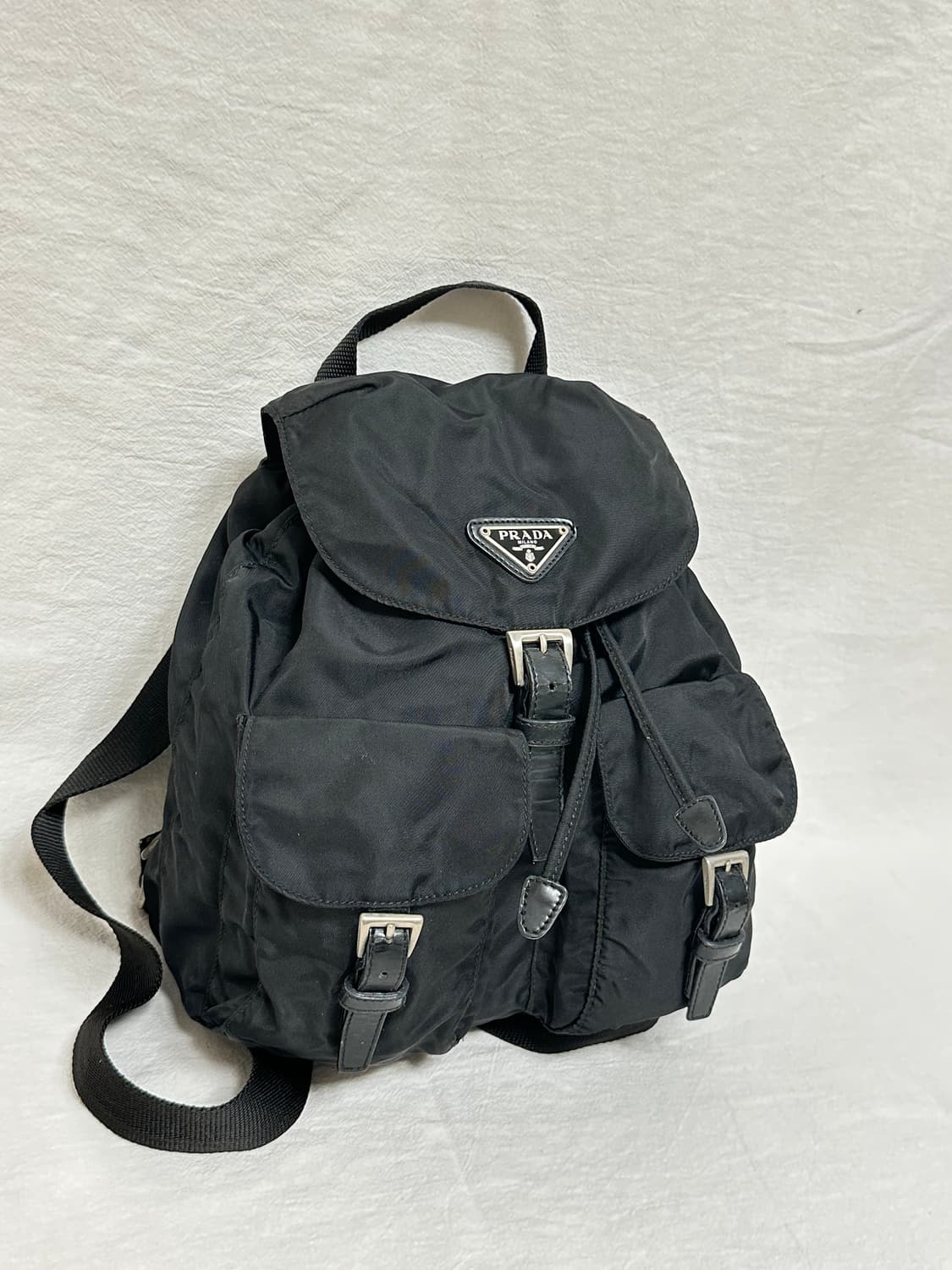 정품 프라다 포코노 나일론 투포켓 스몰 백팩 블랙 상품이미지5