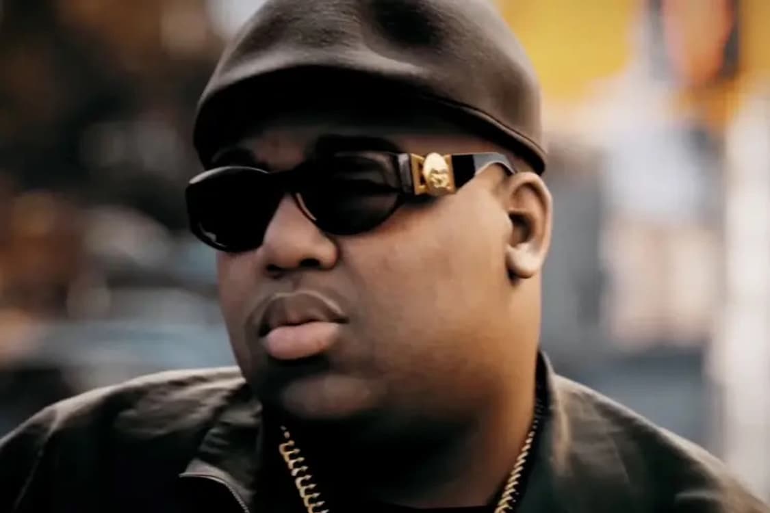 90s 빈티지 베르사체 선글라스 레오파드 호피 비기 착용 모델 상품이미지10