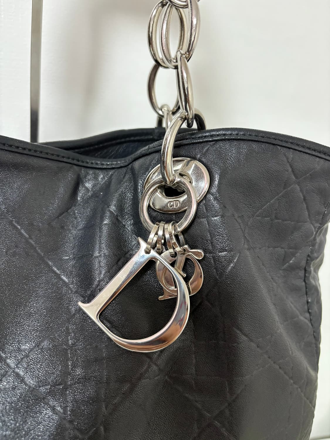 디올 까나쥬 빅 숄더백 상품이미지2